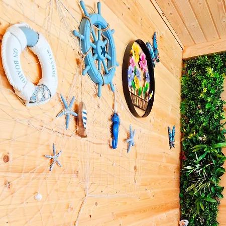 Къмпинг еко къщи градина Созопол